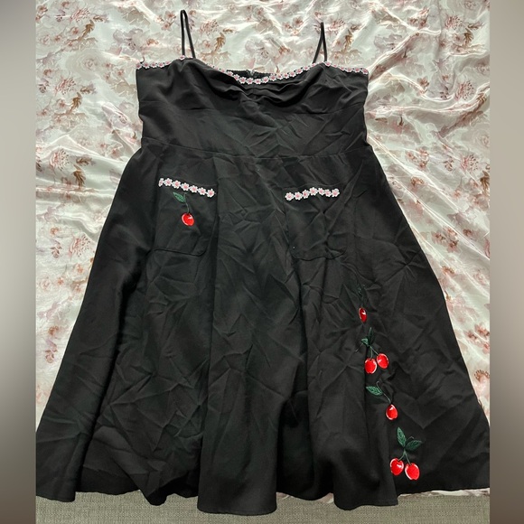 Voodoo Vixen Layla Cherry and Daisy Flared Dress - Picture 1 of 12